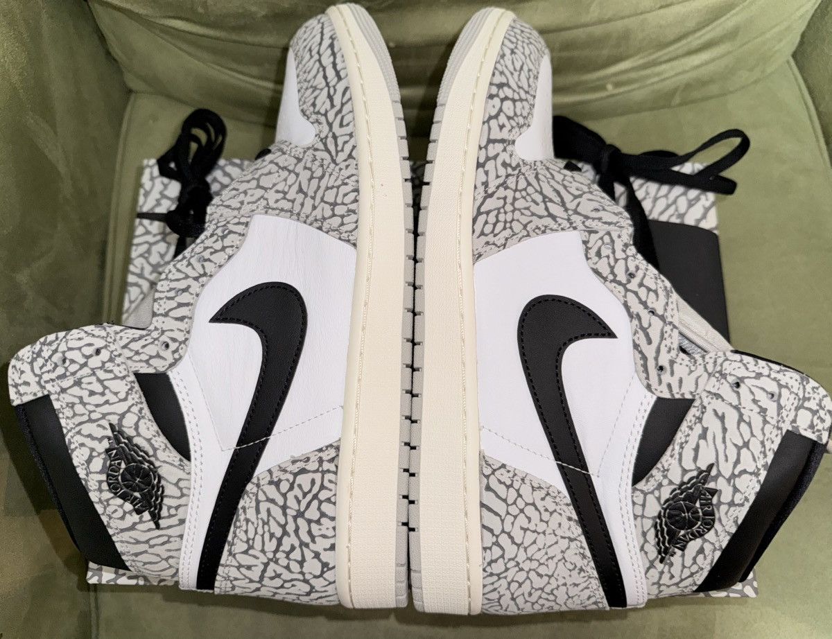 Jordan Brand Nike 1985 Air Jordan 1 “White Cement” Retro OG high top, NEW Size US 12.5 / EU 45-46 - 8 Thumbnail