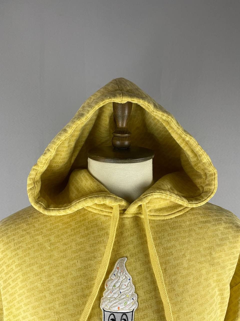 Kith Kith Treats Cereal Boy Hoodie Yellow SS18 Size US XL / EU 56 / 4 - 4 Thumbnail
