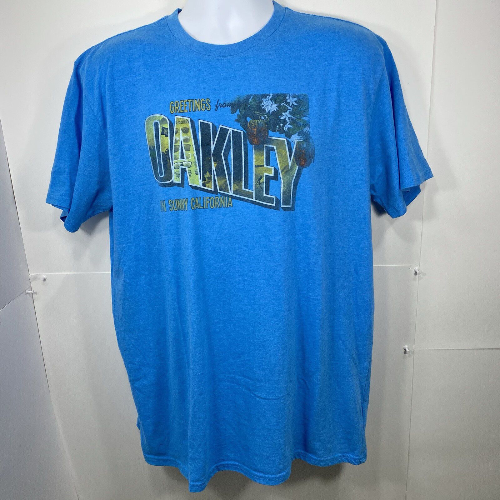 Oakley Oakley California Postcard Short Sleeve Blue Graphic T Shirt Size US XL / EU 56 / 4 - 1 Thumbnail