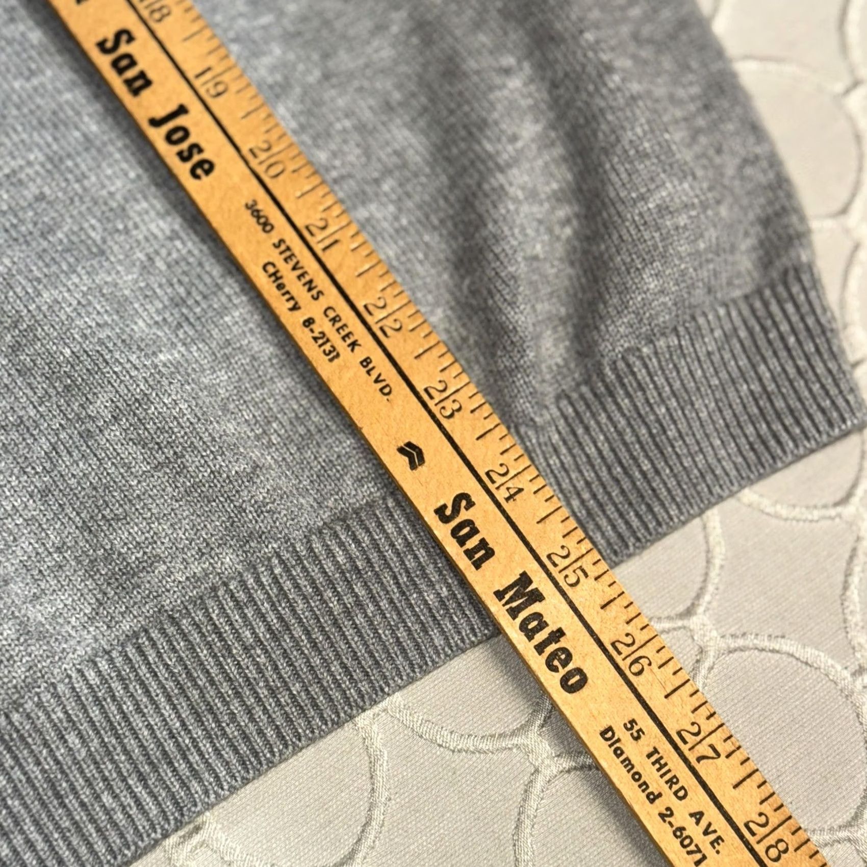 Brooks Brothers Brooks Brothers Fleece Pullover Sweater Mens XL Gray V-Neck Striped Trim Green Size US XL / EU 56 / 4 - 7 Thumbnail