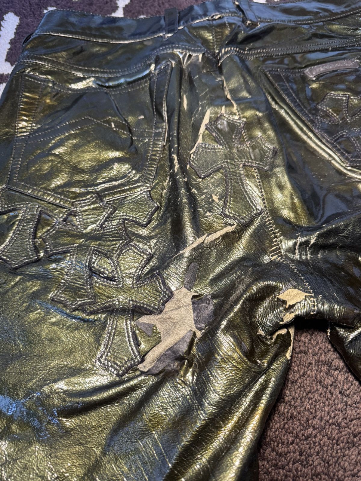 Chrome Hearts Chrome Hearts multi cross le fleur patent leather pants Size US 29 - 10 Thumbnail