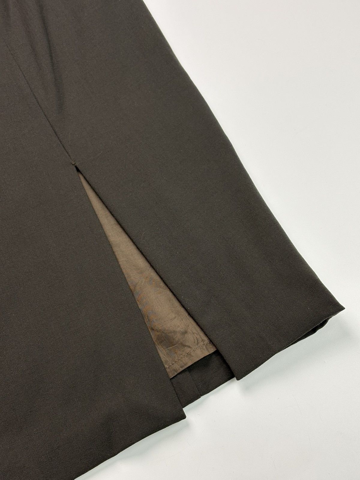 Gucci 1995 Gucci Tom Ford Wool Midi Skirt Size 28" / US 6 / IT 42 - 3 Thumbnail