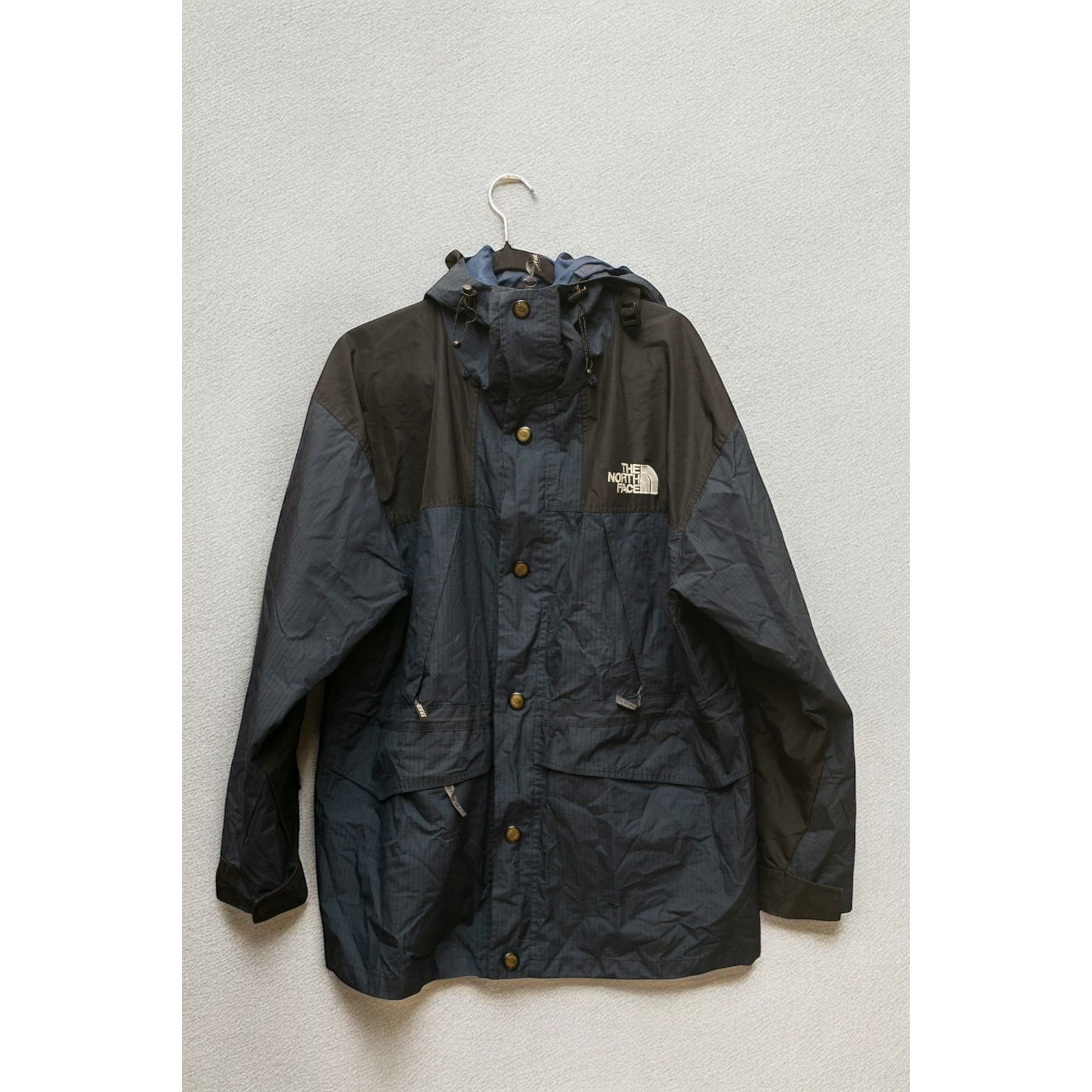 The North Face VTG 90s The North Face Mountain Light GORE-TEX Jacket Size L Size US L / EU 52-54 / 3 - 1 Thumbnail