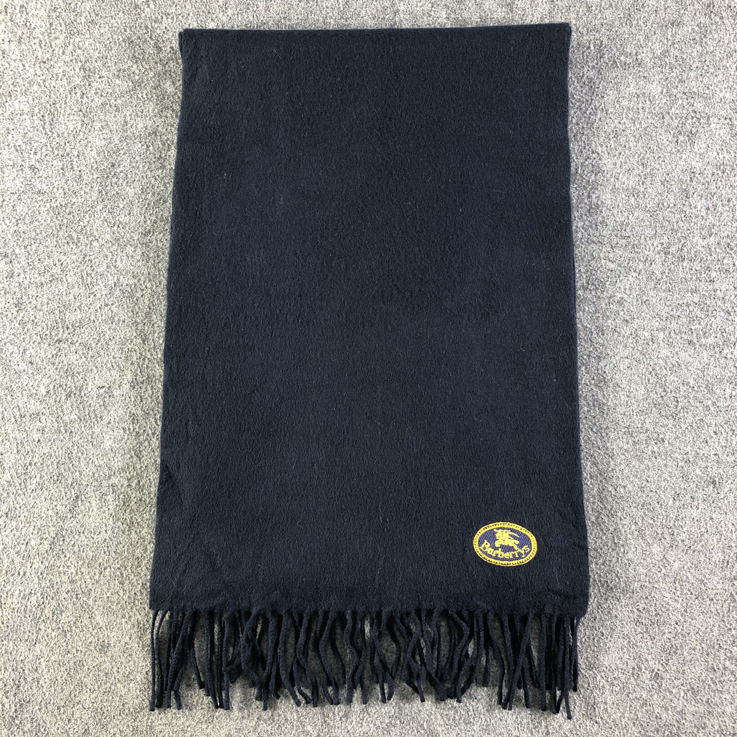 Burberry Burberrys Lambswool Scarf / Muffler / Neckwear Size ONE SIZE - 2 Thumbnail