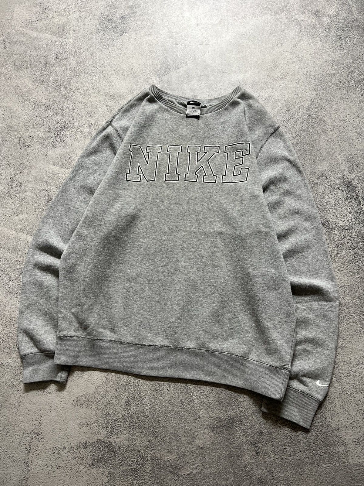 Nike × Vintage Vintage Y2k Nike 🩶 Spellout Big Logo Sweatshirt 00’s Size US L / EU 52-54 / 3 - 4 Thumbnail