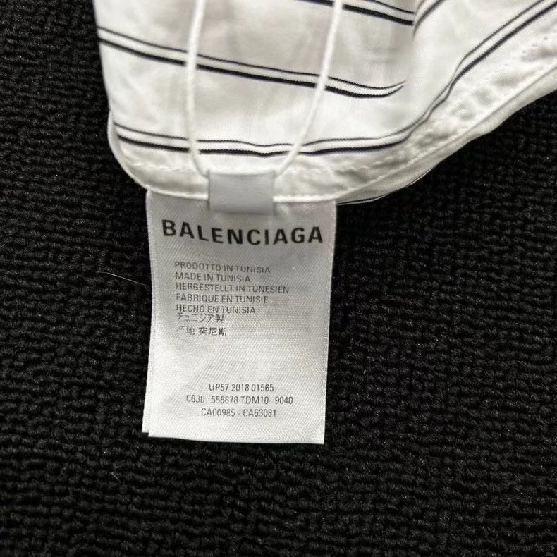 Balenciaga Balenciaga size 39 Shirt with large logo on the back Size US S / EU 44-46 / 1 - 5 Thumbnail
