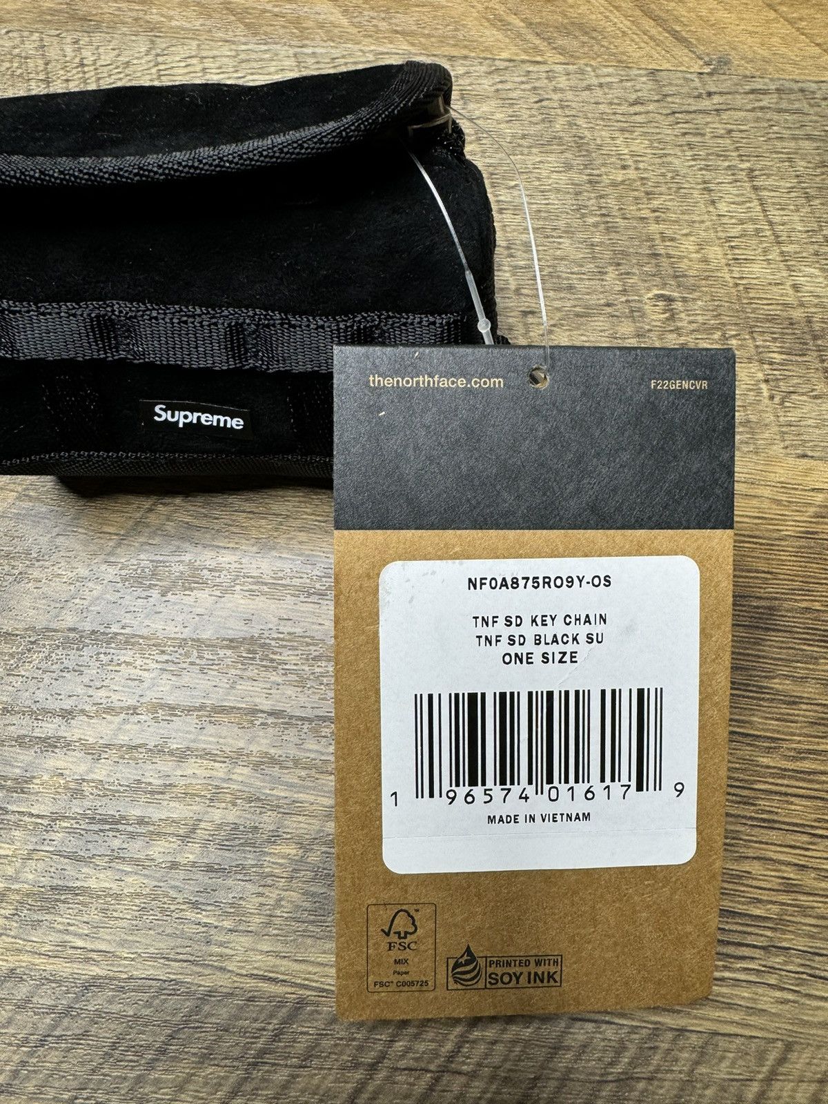 Supreme × The North Face The North Face Supreme Suede Base Camp Duffle Keychain FW23 Size ONE SIZE - 6 Thumbnail
