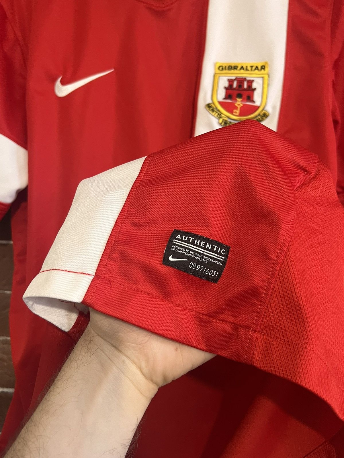 Nike Rare Nike Gibraltar Y2K M Red Jersey Soccer Kit 00s Size US M / EU 48-50 / 2 - 5 Thumbnail