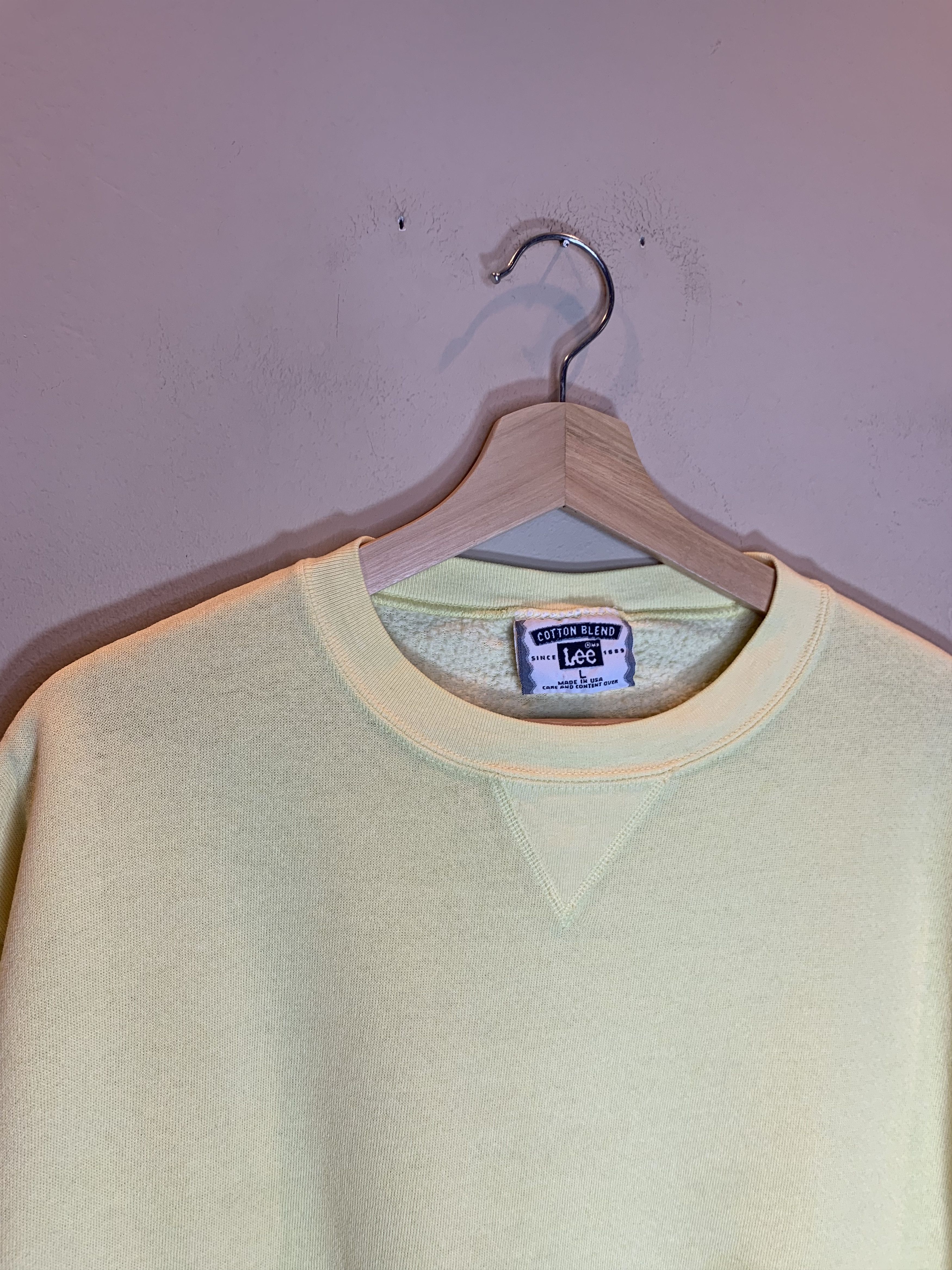 Lee *RARE* Vintage Lee Single V Crewneck Sweatshirt USA-Made - L Size US L / EU 52-54 / 3 - 4 Thumbnail