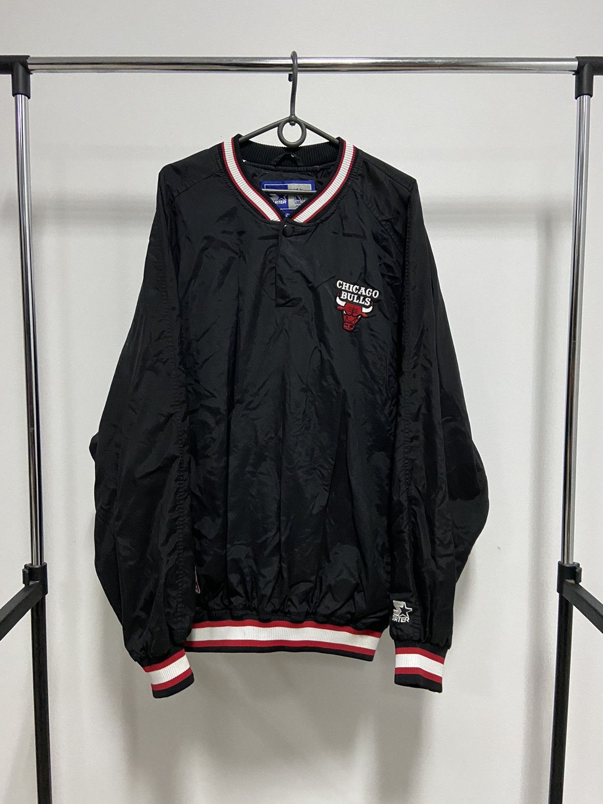 NBA × Vintage Chicago Bulls Sweatshirt Nylon NBA Big Logo Vintage Basket Size US XXL / EU 58 / 5 - 2 Thumbnail