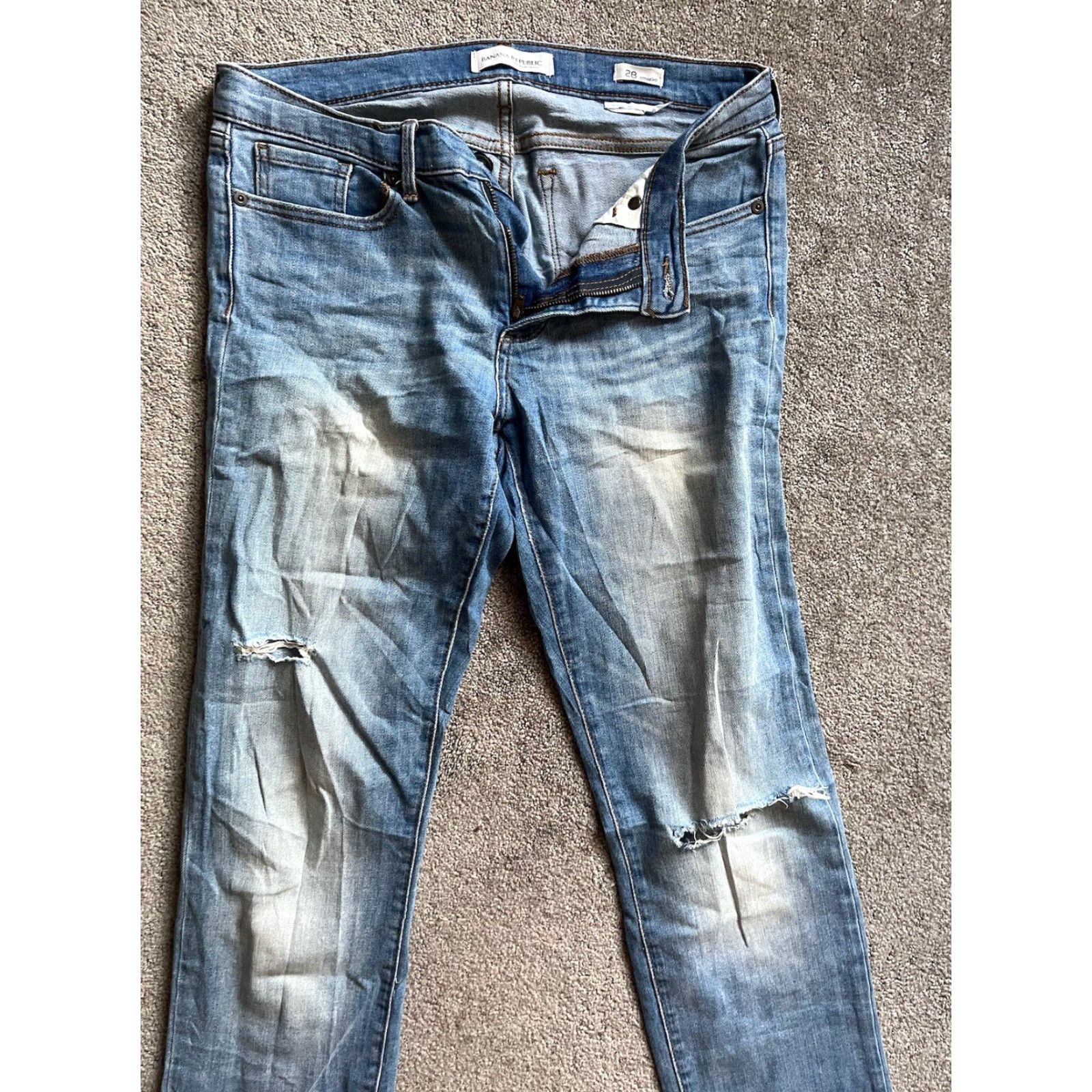 Banana Republic Banana Republic Premium Denim Jeans Straight Leg 28 Women Distressed Blue Cotton Blend Spandex 5-Pocket Regular Mid Rise Belt Loops Inseam 29.5 in Size 28" / US 6 / IT 42 - 2 Thumbnail