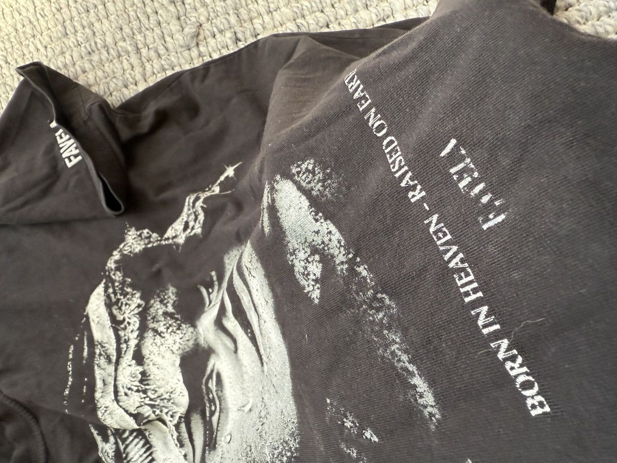 FAVELA Maria born in Heaven raised on earth avantgarde Maria Size US S / EU 44-46 / 1 - 8 Thumbnail