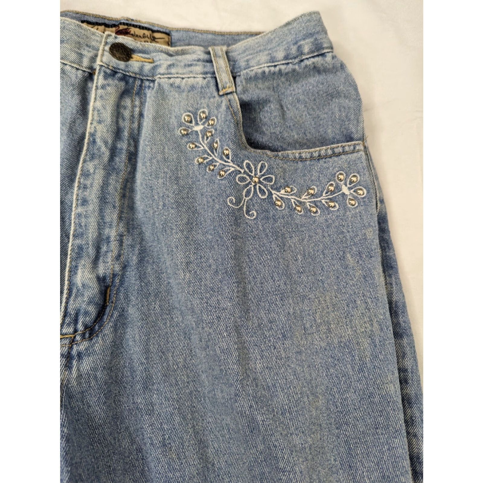 Vintage VINTAGE 90's BEADED FLORAL EMBROIDERED MOM JEANS Women's Size 6 28x34 Tall V2M Size 28" / US 6 / IT 42 - 2 Thumbnail