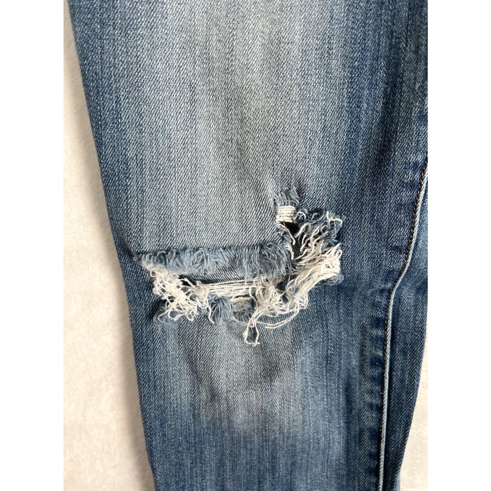 American Eagle Outfitters American Eagle Jeans Women's 6 Medium Wash Low Rise Skinny Distressed Stretch Size 28" / US 6 / IT 42 - 3 Thumbnail