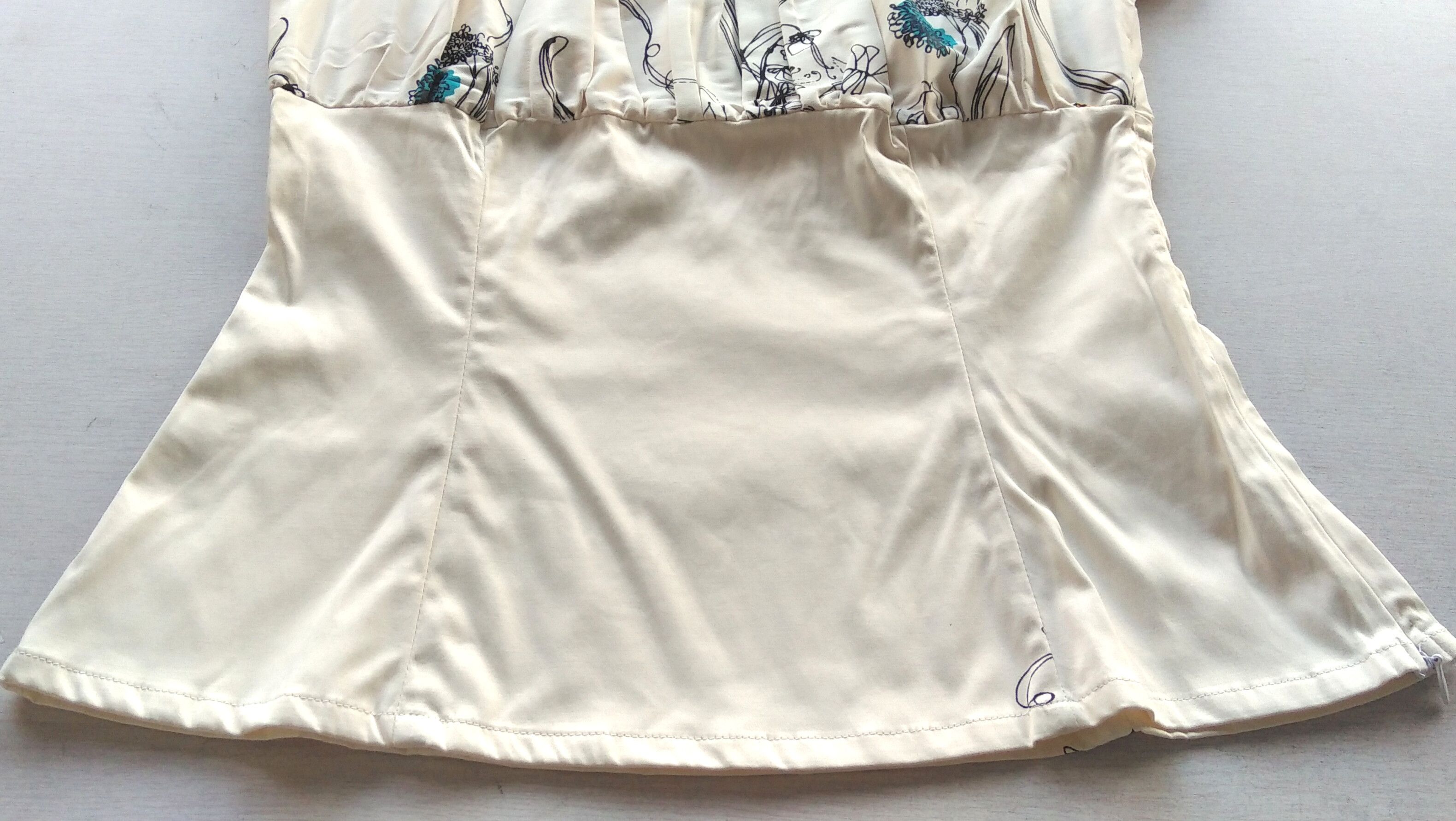 Other Elegant top off shoulder ivory & floral print Size M / US 6-8 / IT 42-44 - 6 Thumbnail