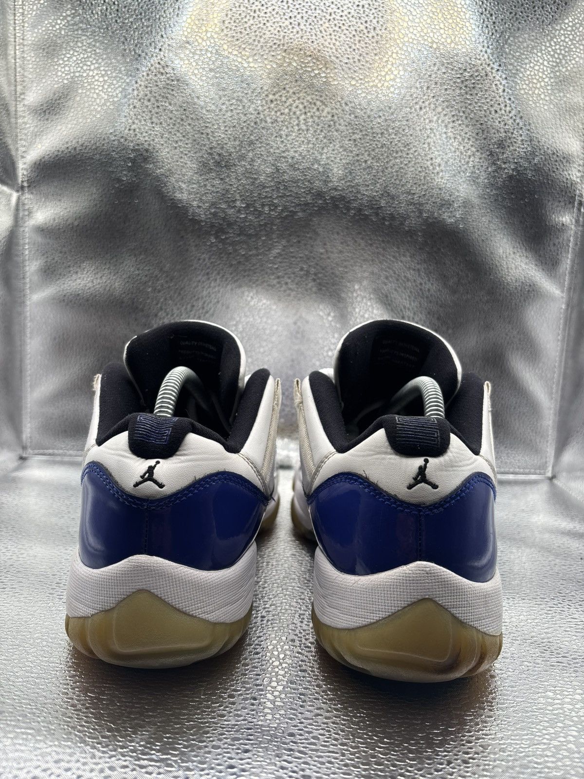 Jordan Brand Air Jordan 11 low white concord Size US 10 / IT 40 - 4 Thumbnail
