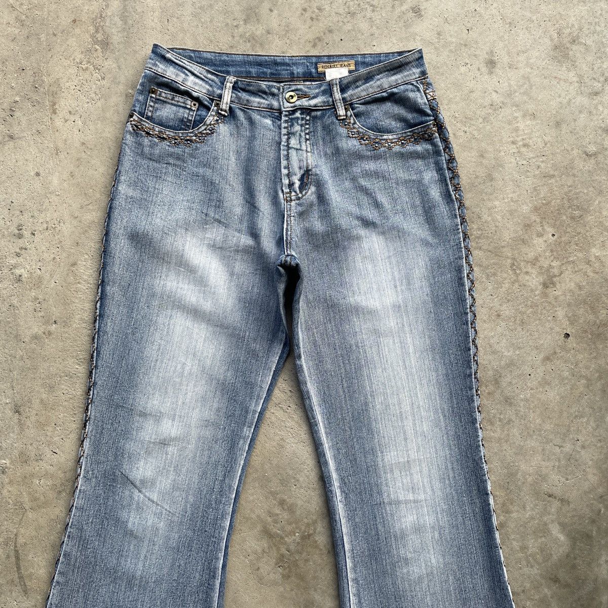Japanese Brand Vintage Japanese Faded Flare/Bootcut Women Denim Jeans Pants Size US 31 - 4 Thumbnail