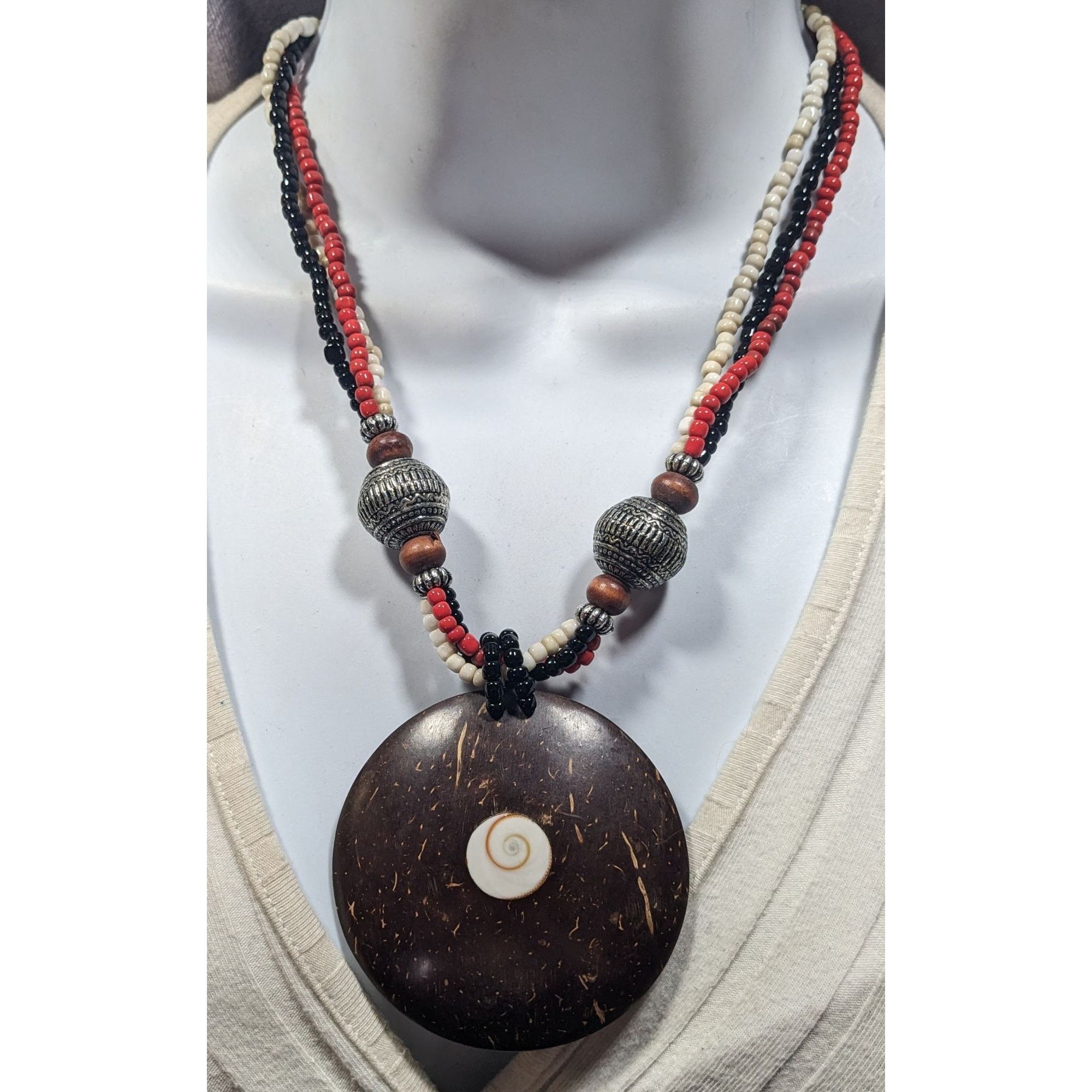 Other Beachy Bohemian Coco Wood Shell Pendant Necklace With Shell Size ONE SIZE - 5 Thumbnail
