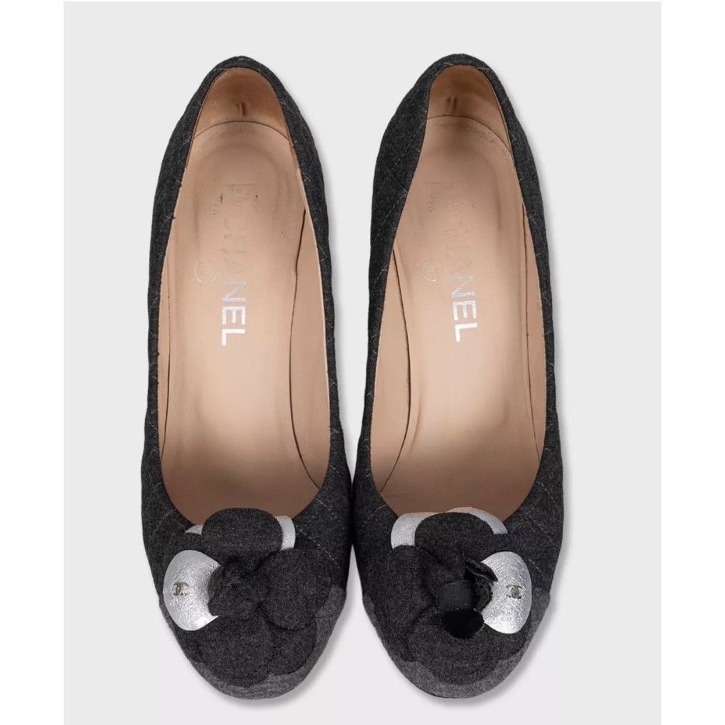 Chanel Chanel Gray Textile Rose Pumps Sz 38 Size US 7 / IT 37 - 2 Thumbnail