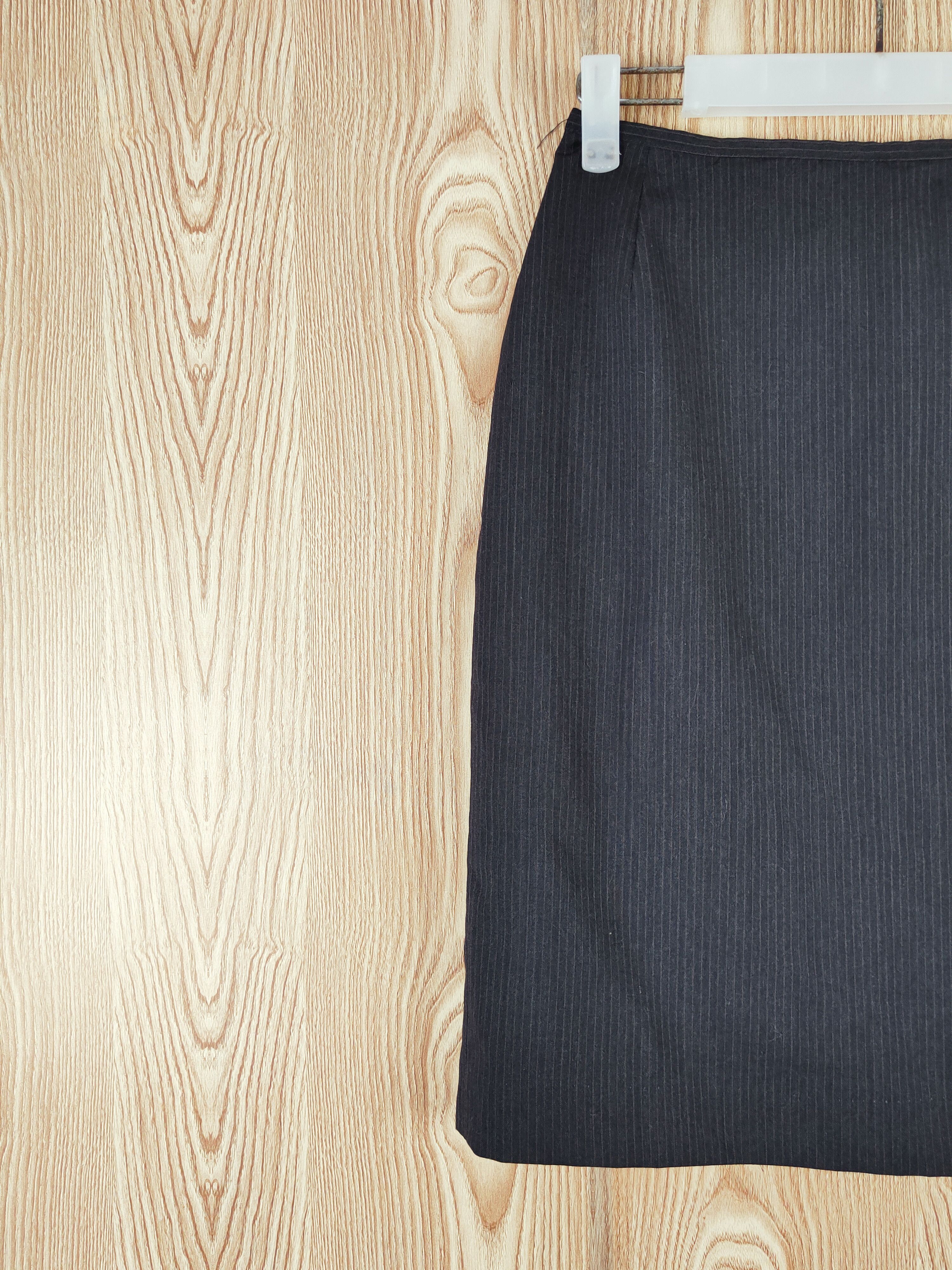 Jean Paul Gaultier DL Jean Paul Gaultier classique stripe Black Skirts #W862 Size 25" / US 0 / IT 36 - 2 Thumbnail