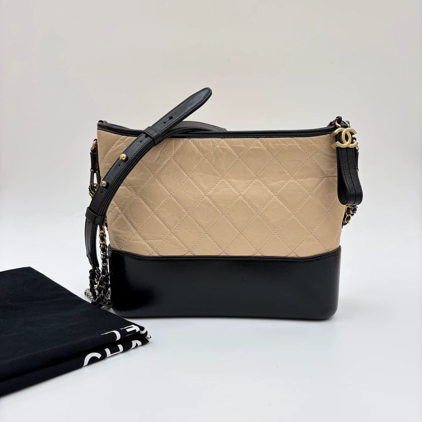 Chanel Pre-loved Bag Very good condition Size ONE SIZE - 1 Thumbnail