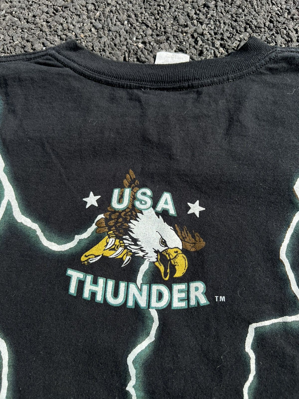 Vintage VTG AMERICAN THUNDER USA INDIAN WOLF T-SHIRT Size US XL / EU 56 / 4 - 5 Thumbnail