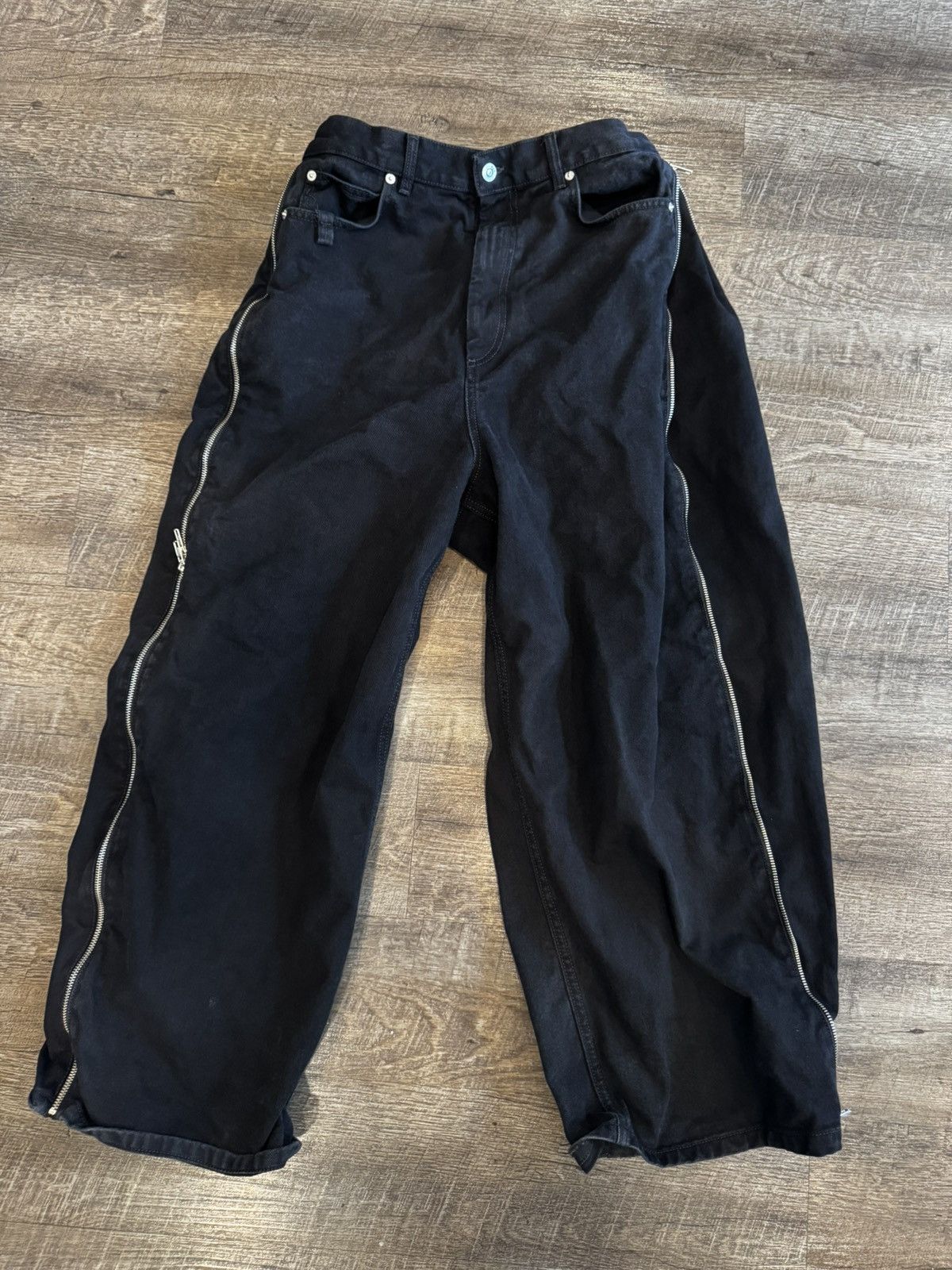 Luu Dan Black Side zip Jeans sz 32