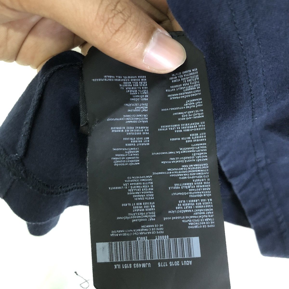 Prada Prada V Neck Plain T-shirt Size US S / EU 44-46 / 1 - 21 Thumbnail
