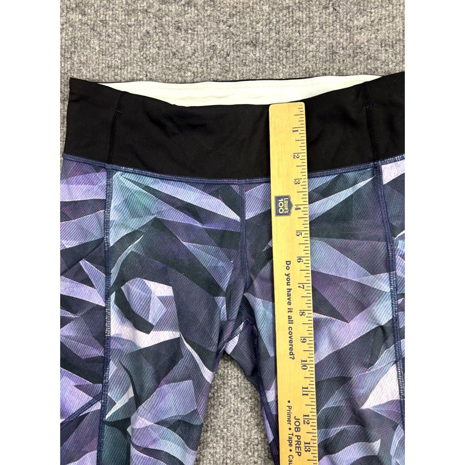 Lululemon Lululemon Leggings Womens 6 Purple Geometric Crop Zip Pocket Yoga Gym Workout Size 28" / US 6 / IT 42 - 3 Thumbnail