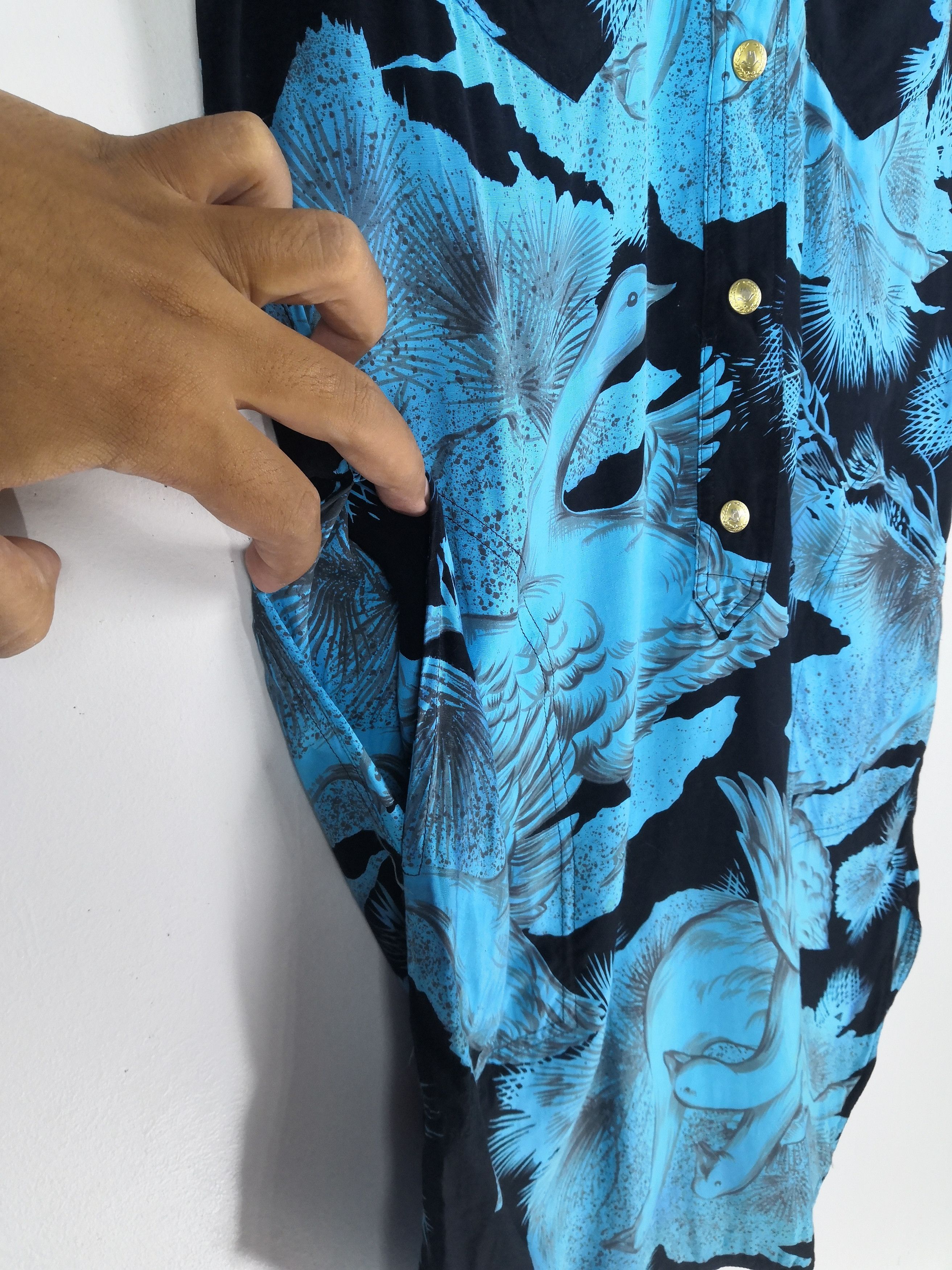 Moschino Vintage 90s Moschino Shirt Abstract Habitat Art Overprint Size M / US 6-8 / IT 42-44 - 5 Thumbnail