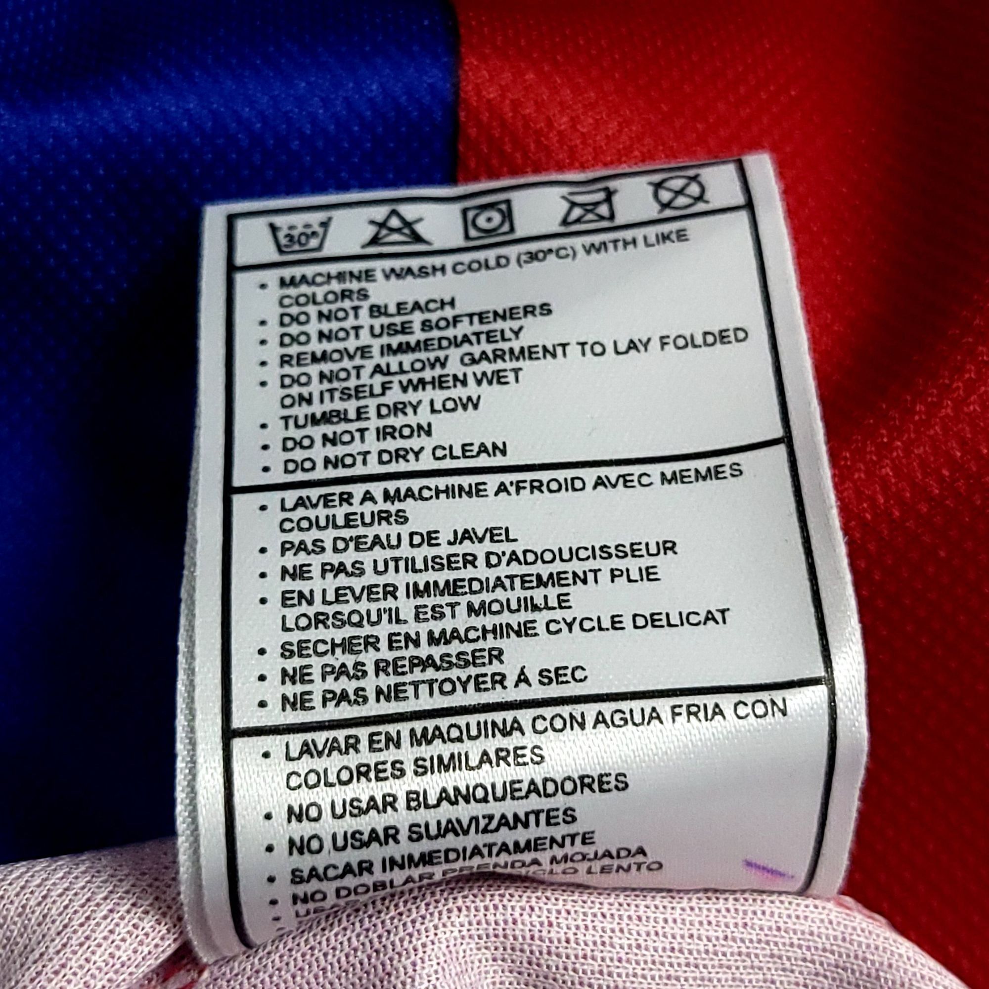 Nike Guardiola Barcelona 1998 1999 Home Soccer Jersey L Size US L / EU 52-54 / 3 - 6 Thumbnail