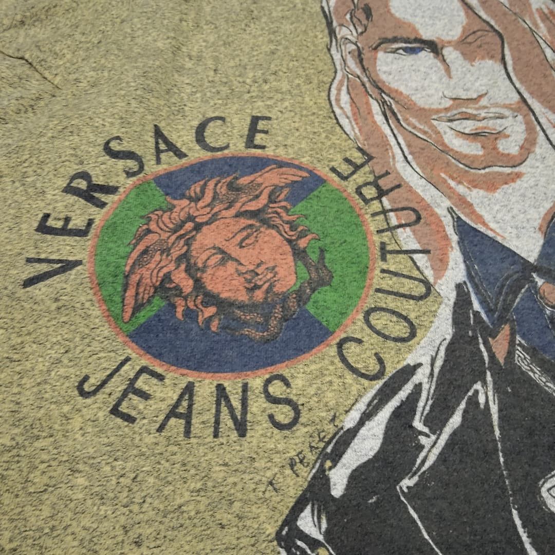 Versace Jeans Couture Vintage Versace Jeans Couture With T. Perez Romeo Graphic Size US L / EU 52-54 / 3 - 3 Thumbnail