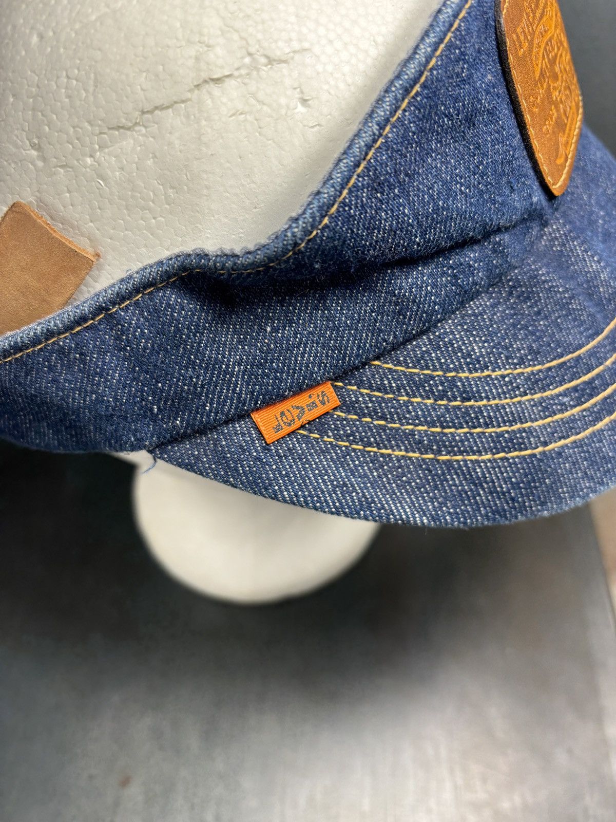 Levi's 1970s Levi's Orange Tab Hat 70s Vintage Dark Denim Visor Cap Size ONE SIZE - 7 Thumbnail