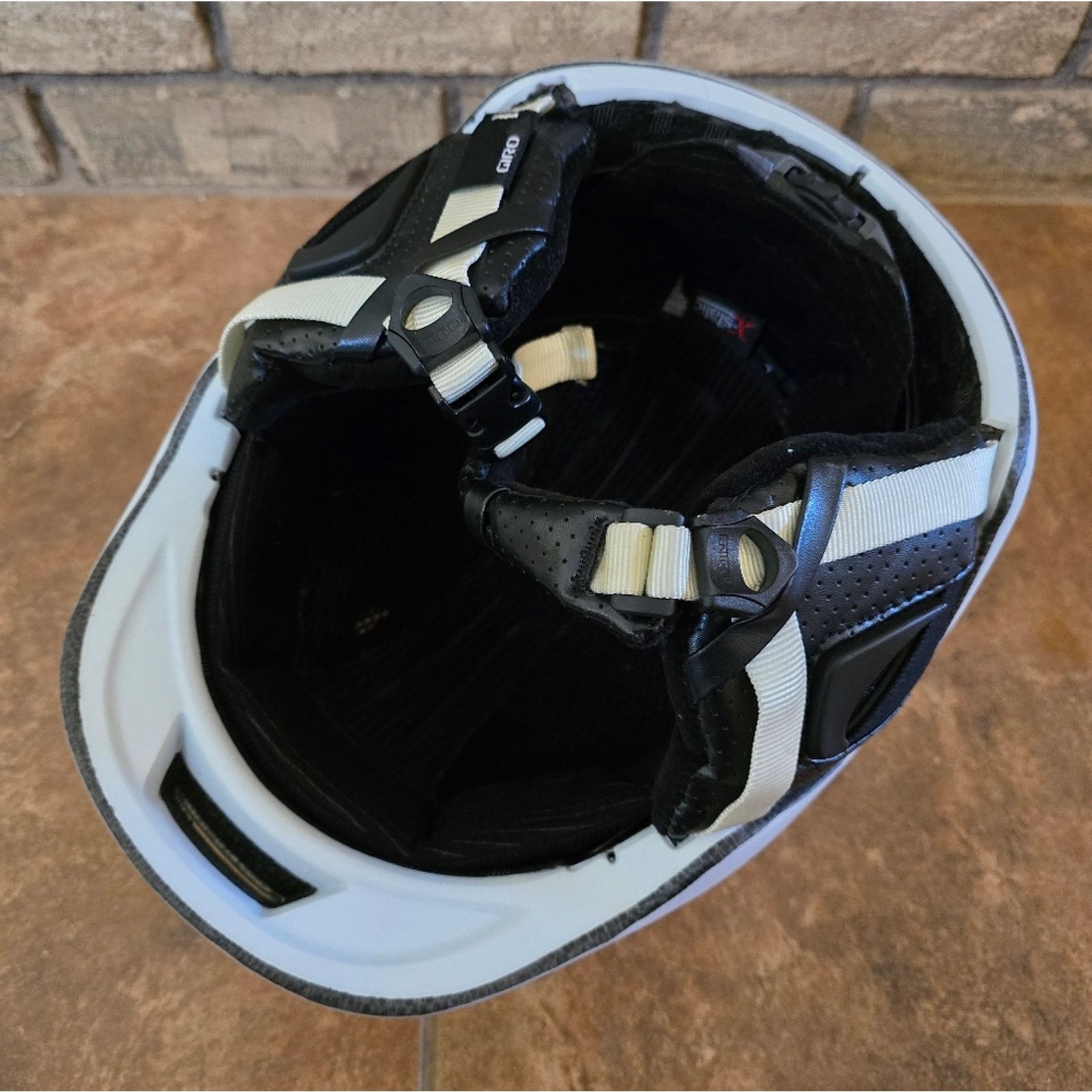 Giro Matte White | GIRO | Seam Snow Sport Helmet Size ONE SIZE - 5 Thumbnail