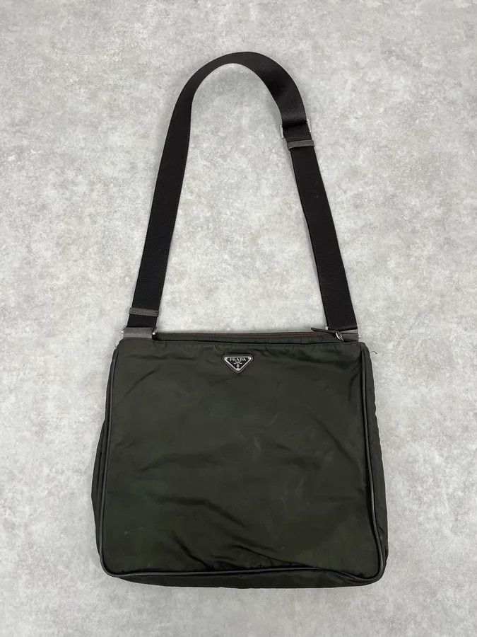Prada 2000s Prada Dark Khaki Nylon Shoulder Bag Size ONE SIZE - 3 Thumbnail