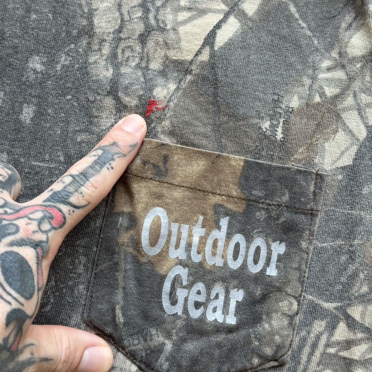 Vintage vintage camo ringer pocket tee with deer graphics Size US L / EU 52-54 / 3 - 6 Thumbnail