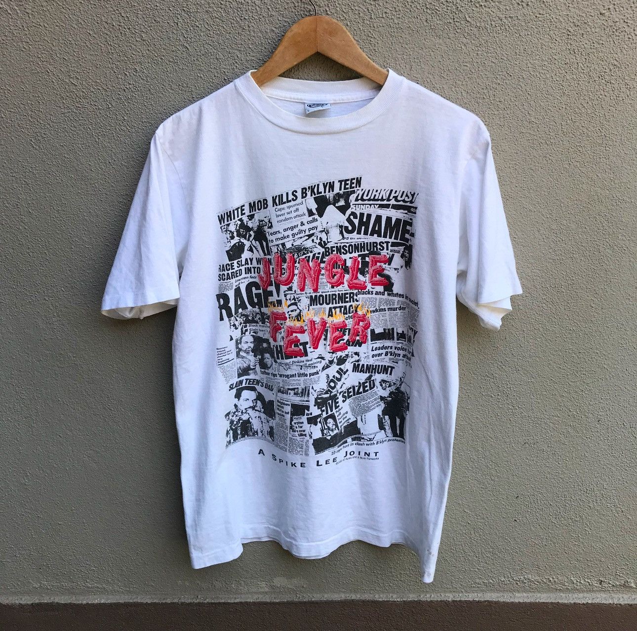 Vintage Vintage rare 90s JUNGLE FEVER movie tee spike lee Size US L / EU 52-54 / 3 - 1 Thumbnail