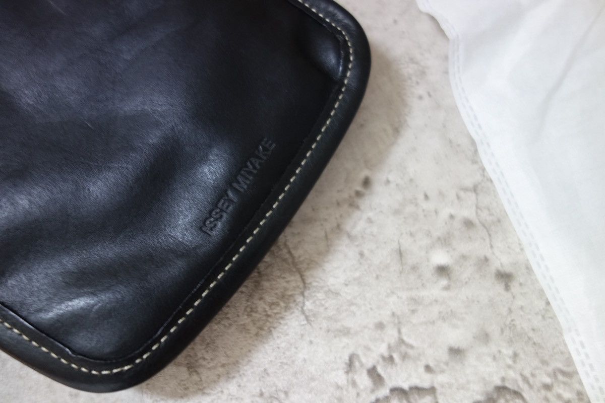 Issey Miyake ss2005 Issey Miyake Black Leather Body Holster Bag Size ONE SIZE - 7 Thumbnail
