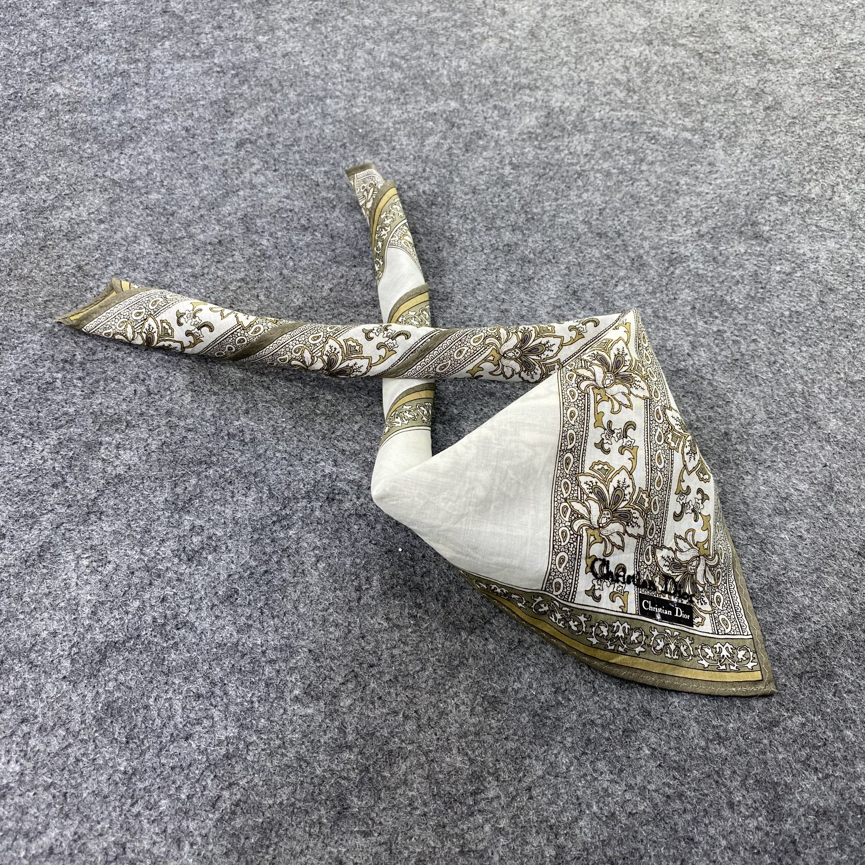 Vintage Christian Dior Handkerchief / Bandana / Neckerchief-B2098 Size ONE SIZE - 1 Thumbnail