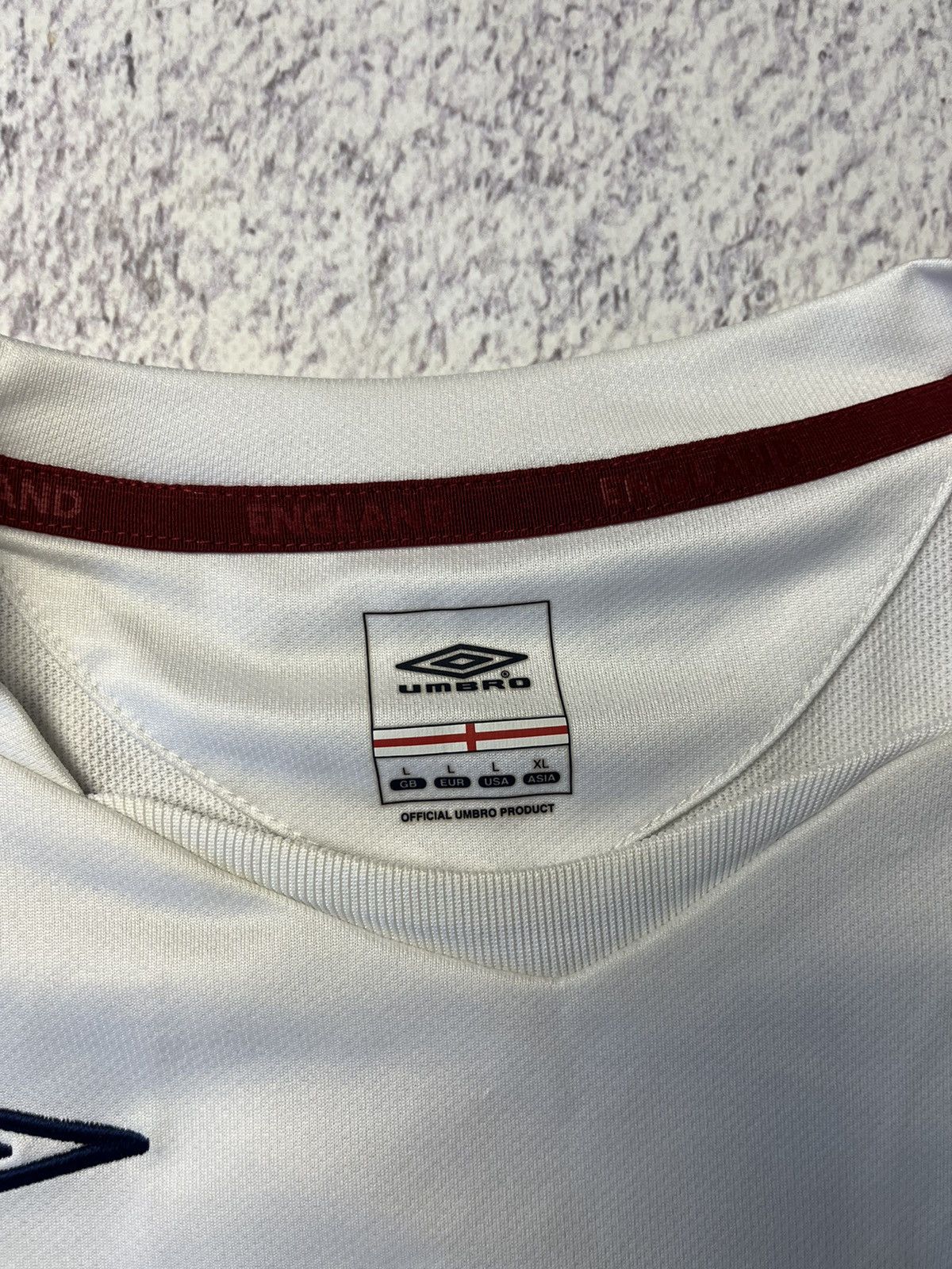Other Authentic England 2007-08 Training Shirt. Size Large. Umbro Size US L / EU 52-54 / 3 - 9 Thumbnail