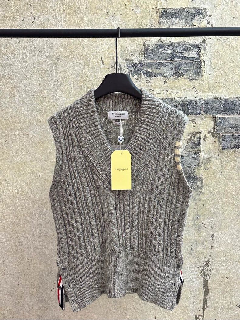 Thom Browne Thom Browne Gray wool knit vest Size US M / EU 48-50 / 2 - 1 Thumbnail
