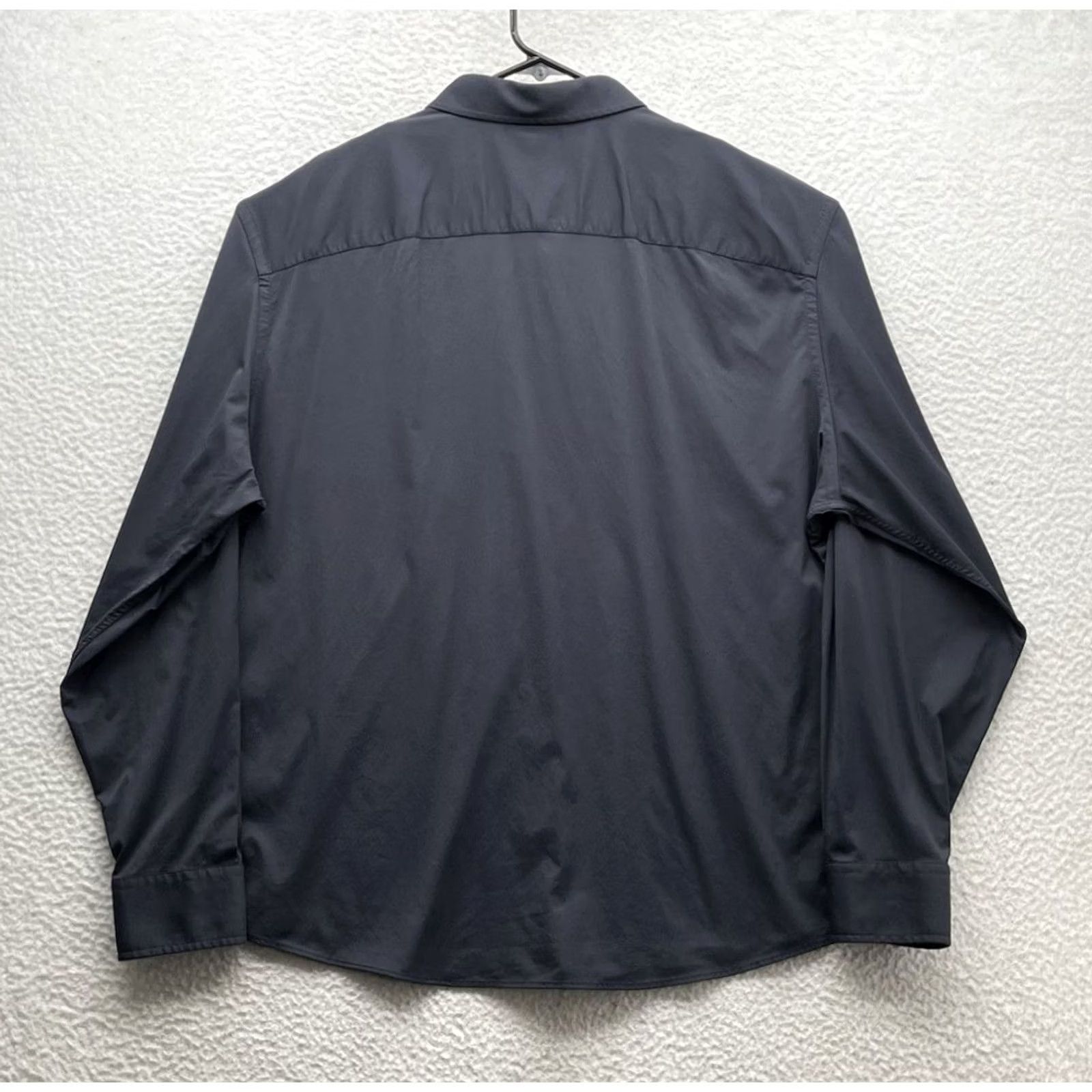 UNTUCKit UNTUCKit Shirt Mens 3XL Black Nylon Spandex Button Up Stretch Performance Casual Business, Travel Size US XXL / EU 58 / 5 - 5 Thumbnail