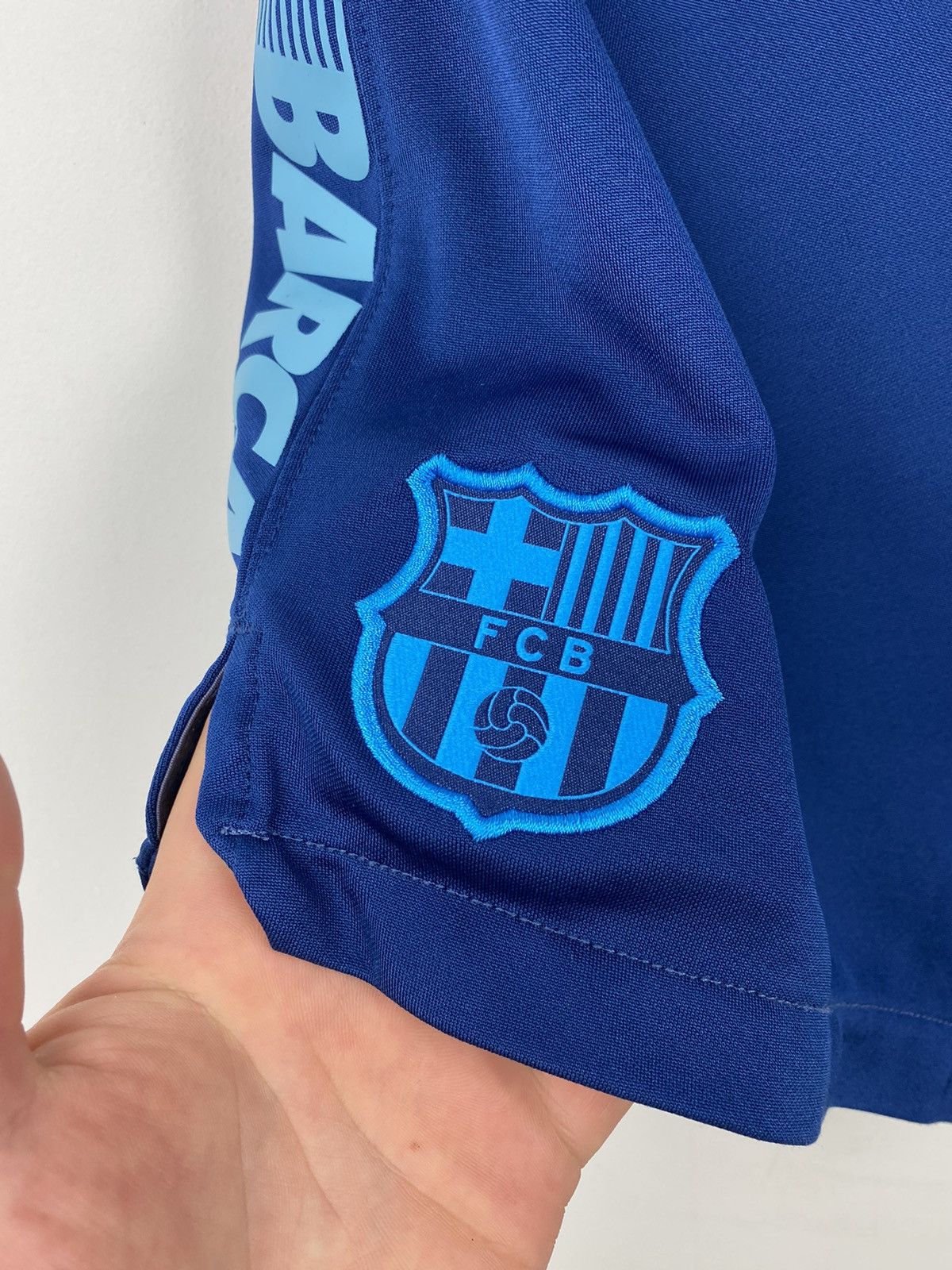 Nike Barcelona Nike Soccer Football Shorts PSG Arsenal Milan Size US 34 / EU 50 - 2 Thumbnail