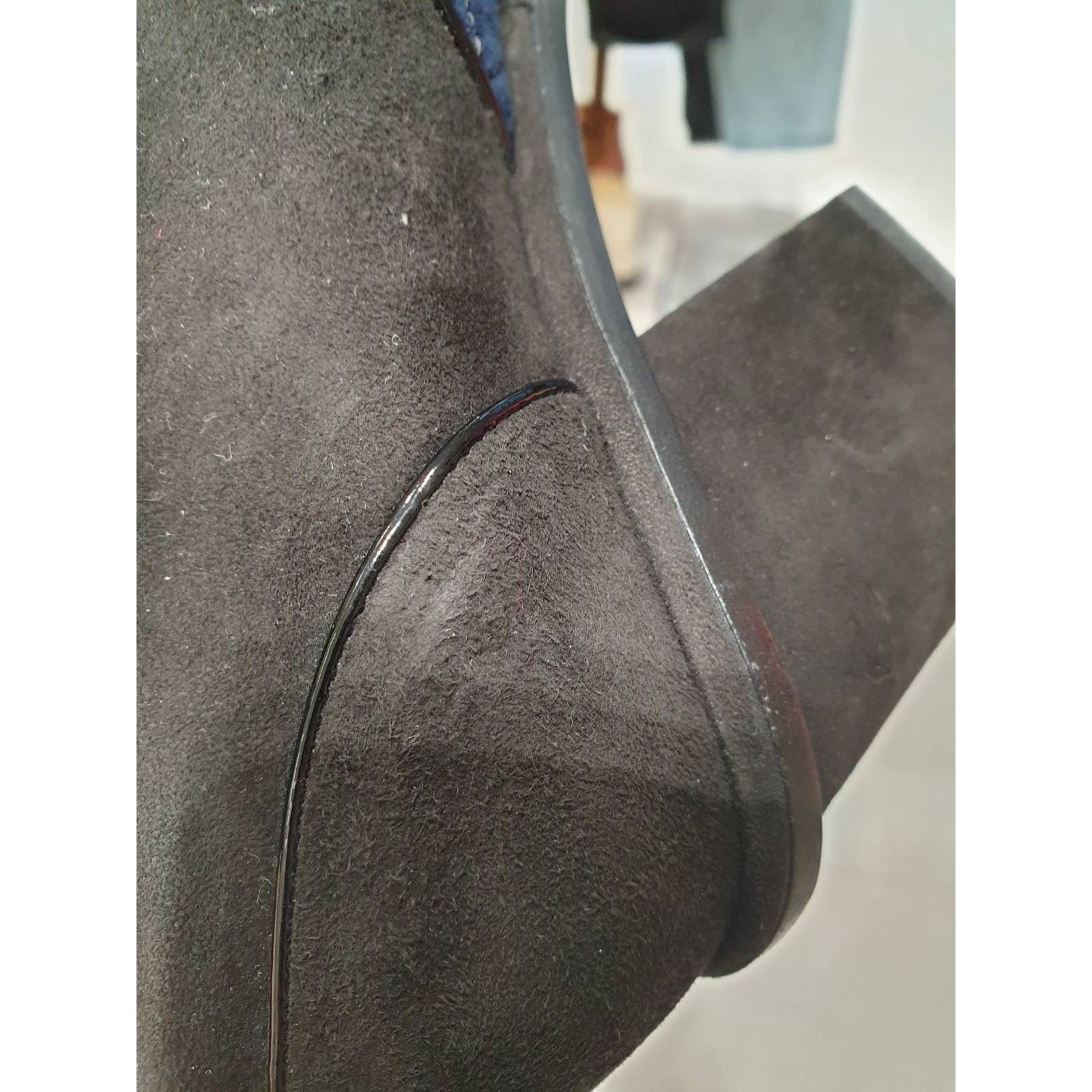 Chanel Chanel Blue Black Suede CC Block Heel Oxford Booties 38 Size US 7 / IT 37 - 6 Thumbnail