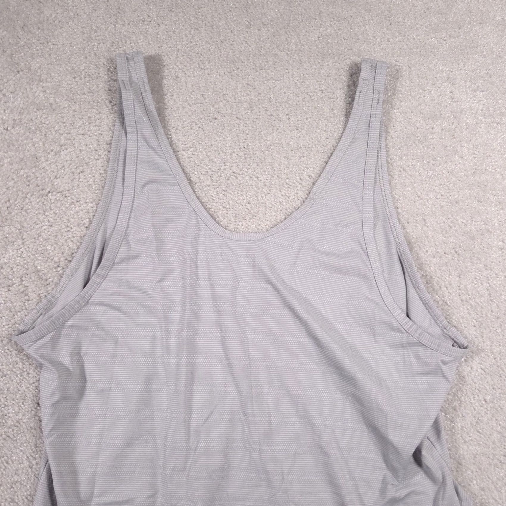 Athleta Athleta Tank Top Womens Large Gray Adjustable Strap Lightweight Performance Sportswear Tank Yoga Gym Running | Womens | L | Gray Size L / US 10 / IT 46 - 3 Thumbnail