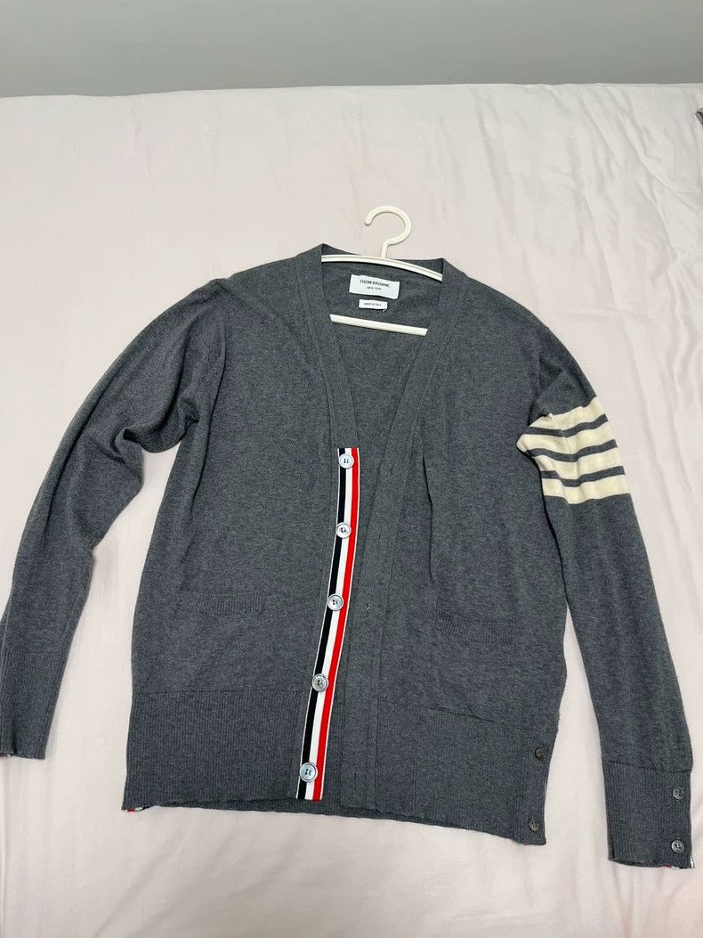 Thom Browne Thom Browne Medium grey wool cardigan Size US M / EU 48-50 / 2 - 1 Thumbnail