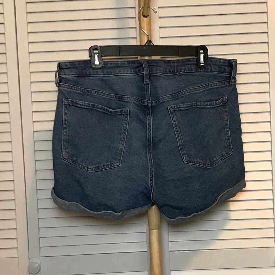 Old Navy Old Navy Ripped High-Rise Stretch Denim Jean Shorts 16 Size 38" / US 16 / IT 52 - 2 Thumbnail