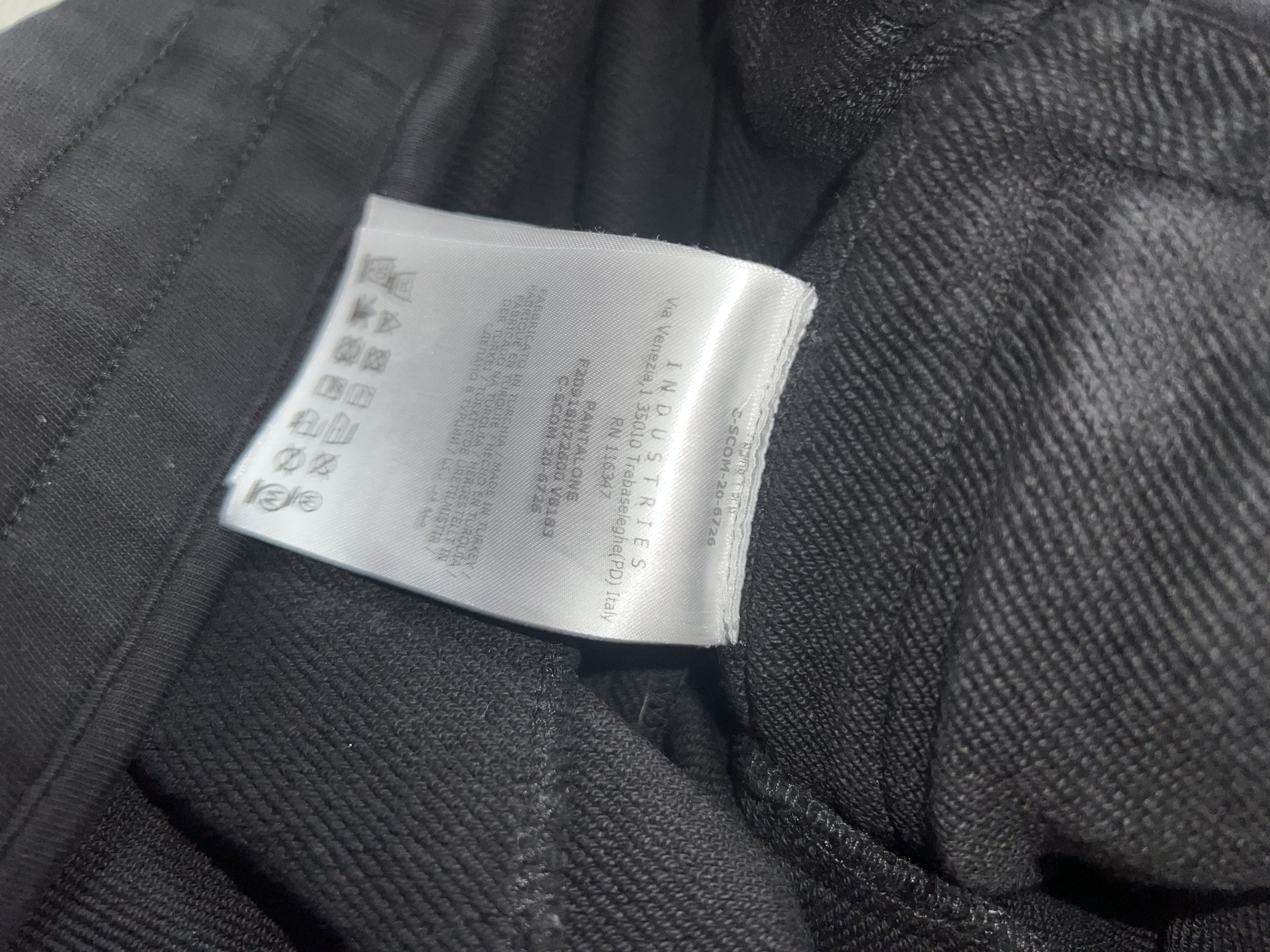 Moncler Moncler Cotton Joggers with Logo Patch Size US 34 / EU 50 - 13 Thumbnail