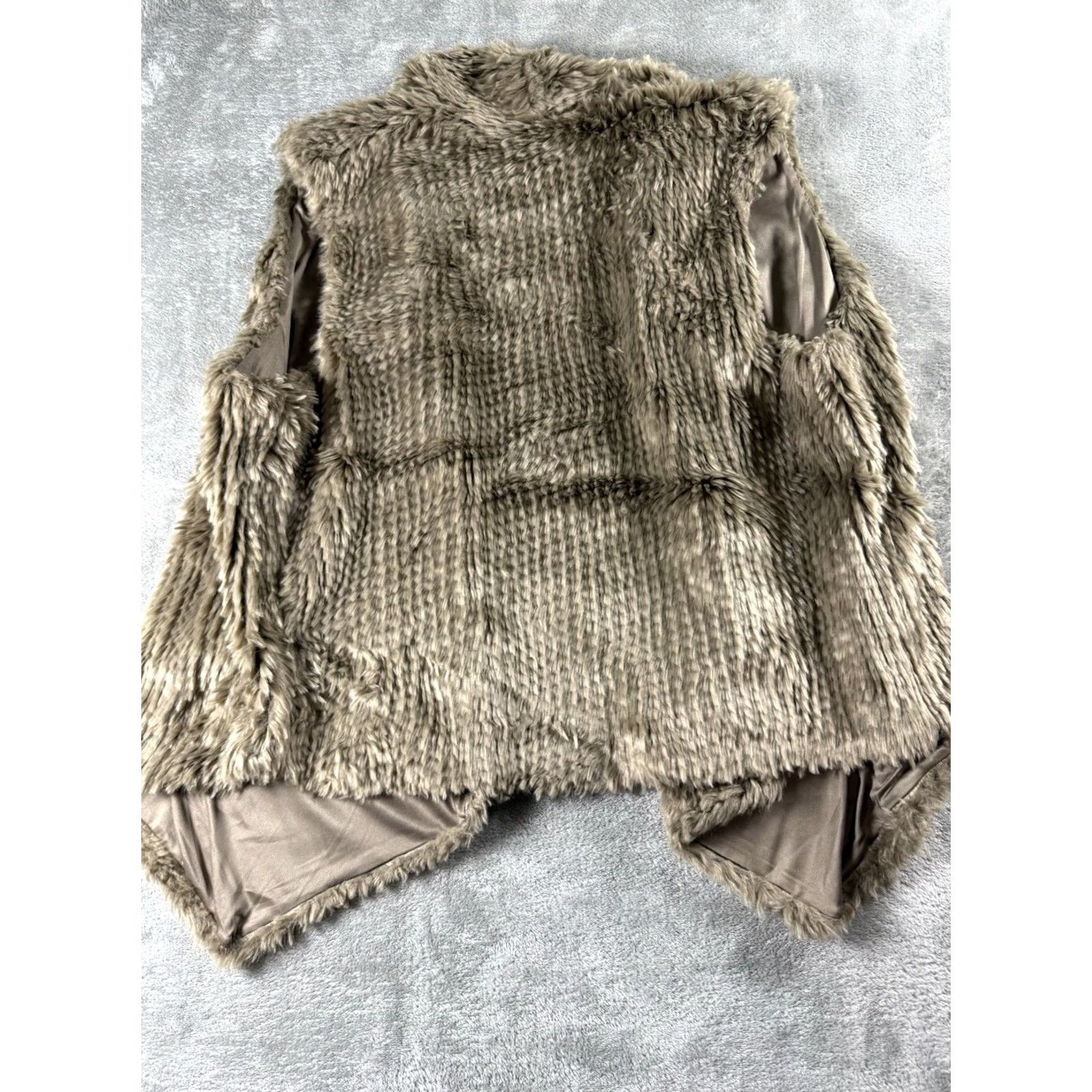Express Womens L Brown Fur Vest Mob Wife Classy Feminine Y2K Vibes Boss 90s Furry Size L / US 10 / IT 46 - 2 Thumbnail