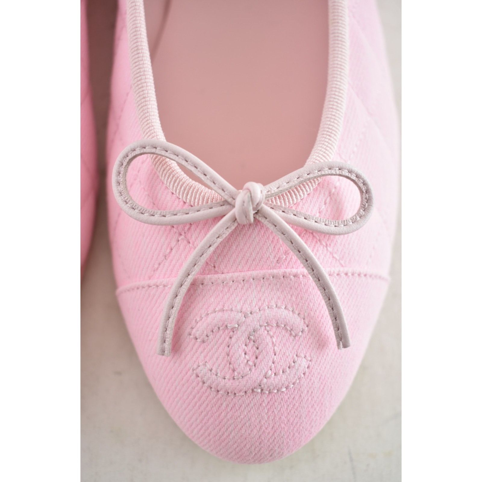Chanel Chanel Light Pink Denim Quilted CC Bow Ballet Flat 39 Size US 8 / IT 38 - 13 Thumbnail